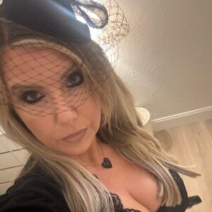 Meet your Posher, Shelby